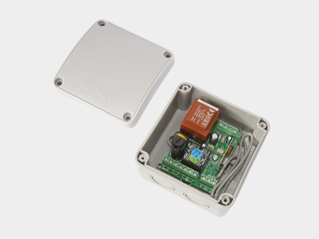 Блок управления серии cv01 для осуществления возможности дистанционного управления одной роллетой или группой роллет.